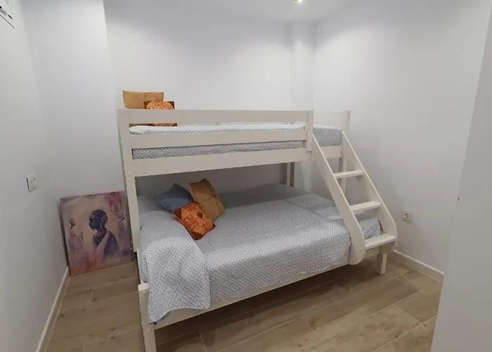 A Pie De Playa. * Кадис