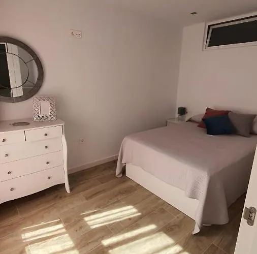 A Pie De Playa. كاديز